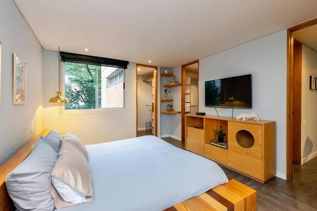메딜린 El Poblado, Finisterre Ap 801 아파트