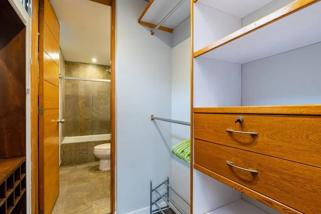 El Poblado, Finisterre Ap 801 Apartment Medellin